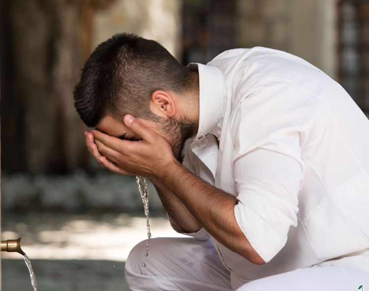 Menyempurnakan Wudhu Sebelum Sholat